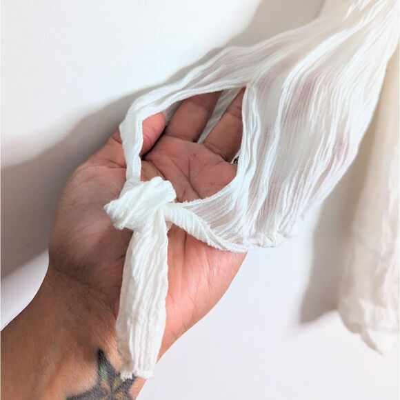 Soft Surroundings Crinkle Cold Shoulder Tie Sleeve‎ Blouse White Small - Picture 4 of 7